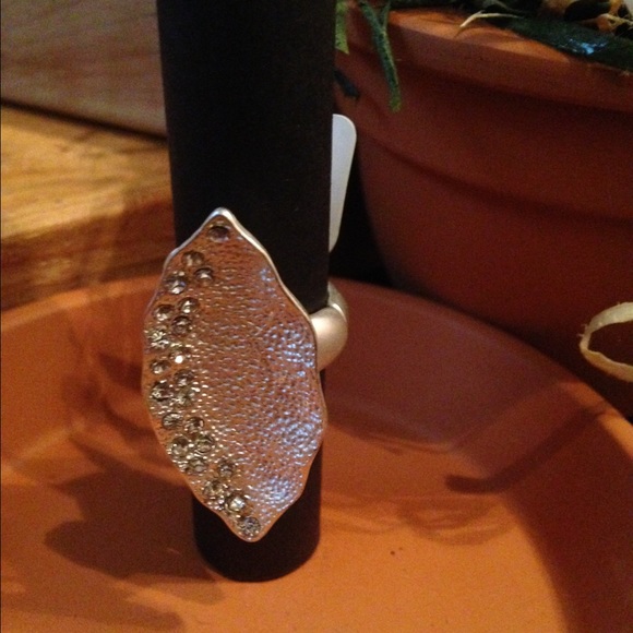 Fashion matte silver leaf stretch ring - Picture 3 of 3
