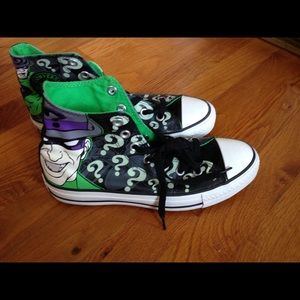 Limited edition glow in the dark Riddler converse