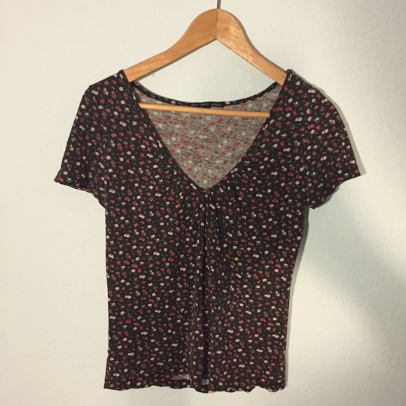Low cut floral top