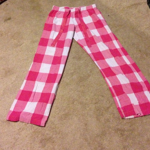 Pajamas with white and pink checkers