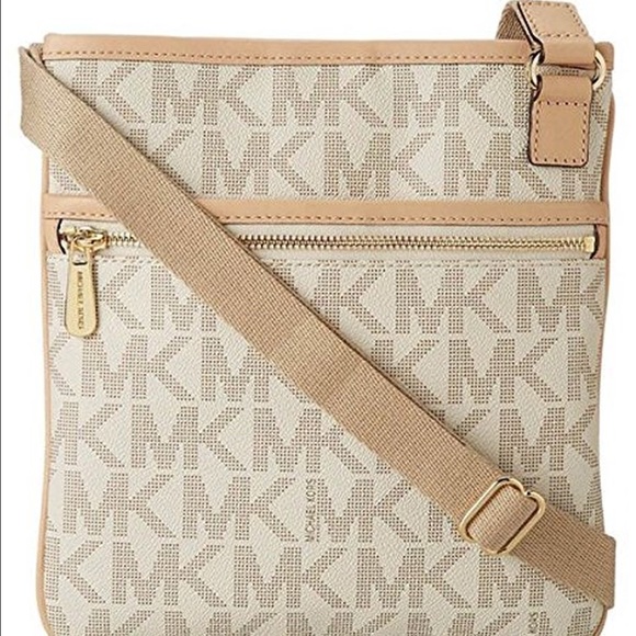 Michael kors jet set large crossbody vanilla