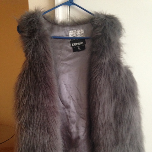 Fur vest - Picture 1 of 2