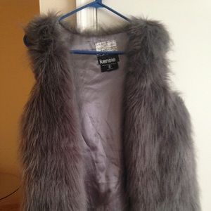 Fur vest