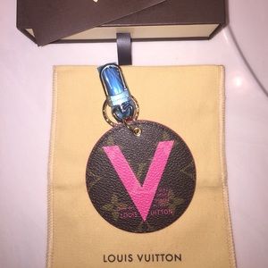 Louis Vuitton Pink V Charm