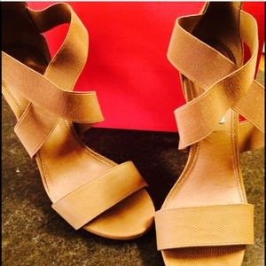 Steve Madden heels NWOT