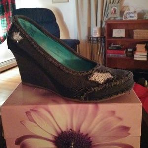 Wedge - Twice worn
