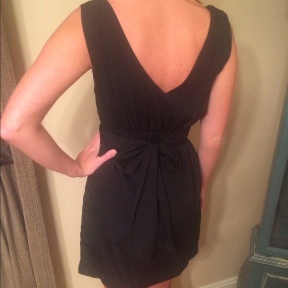 Perfect Sleeveless Little Black Dress - Picture 2 of 2