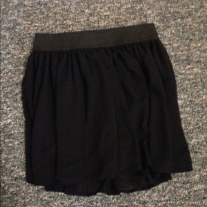 Forever 21 NWT Black Skirt