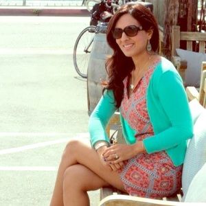 Francesca's Red printed shift dress