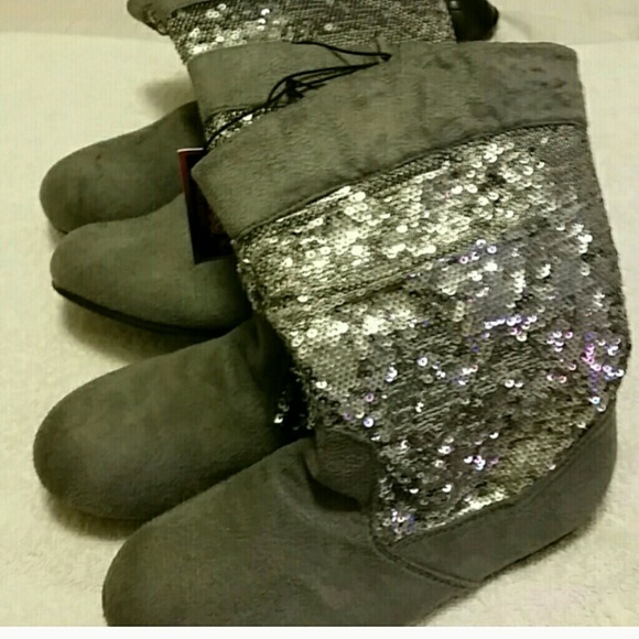 Little girl boots.....available in size XL3/4