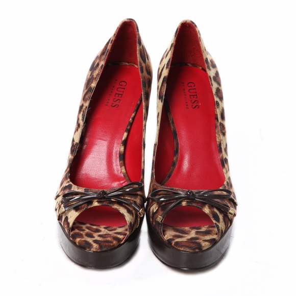 GUESS Leopard Print Pumps