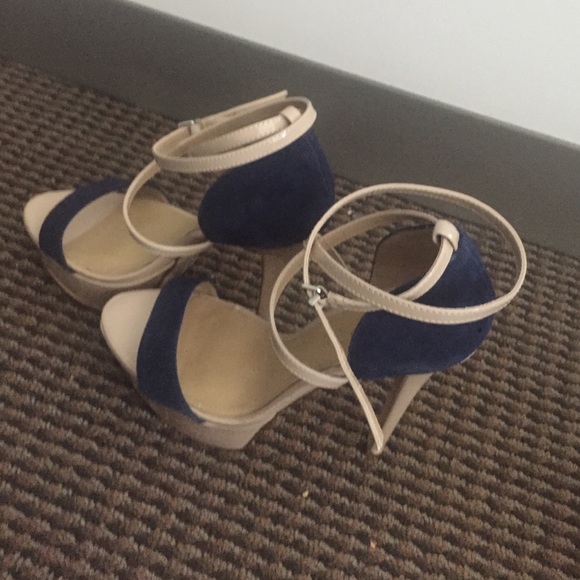 Aldo blue and beige heels - Picture 3 of 4