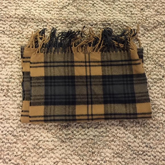 Plaid 100% cashmere scarf