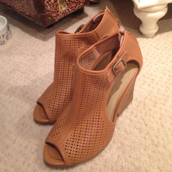 Charming Charlie's peep toe boot heel