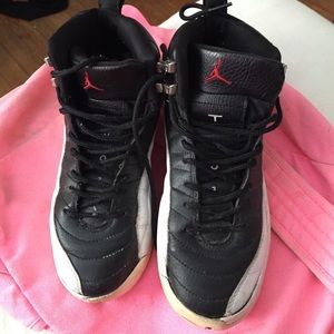 Air Jordan playoff 12s
