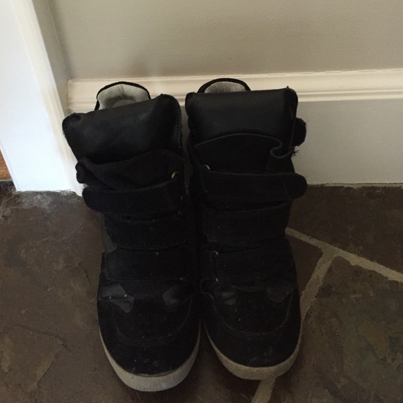 Sneakers with a twist