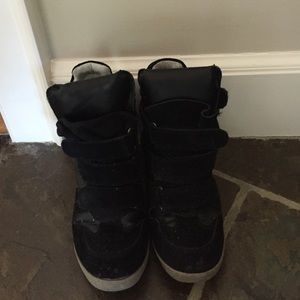 Sneakers with a twist