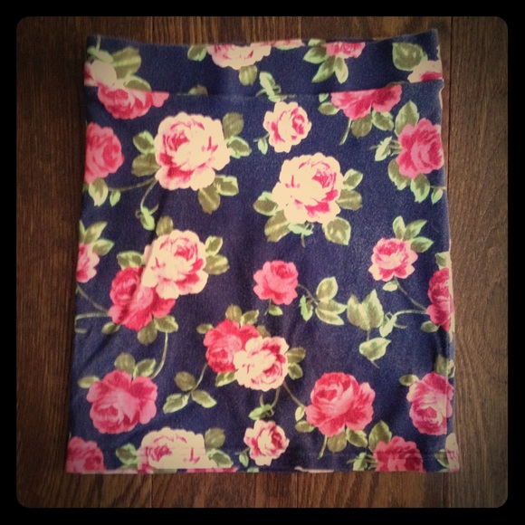 SALE Forever 21 Floral Print mini