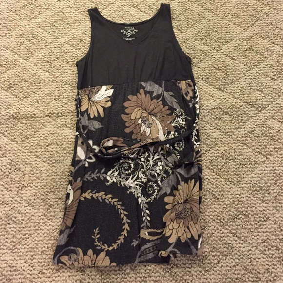 Dress with strings that tie in the back