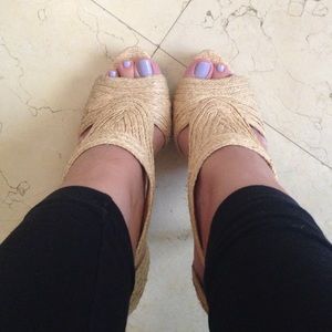 Unique weaved rope pumps!