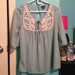 Blue/green rue 21 top
