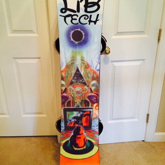 LibTech C2 BTX 153 w/ Forum Shaka Bindings - Picture 2 of 4