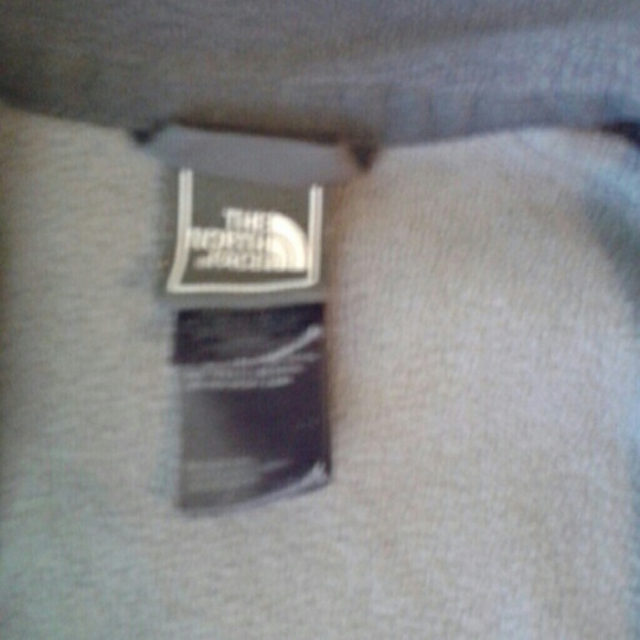 2 north face jackets - Picture 4 of 4