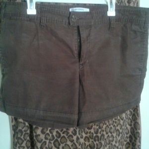 Brown khaki shorts