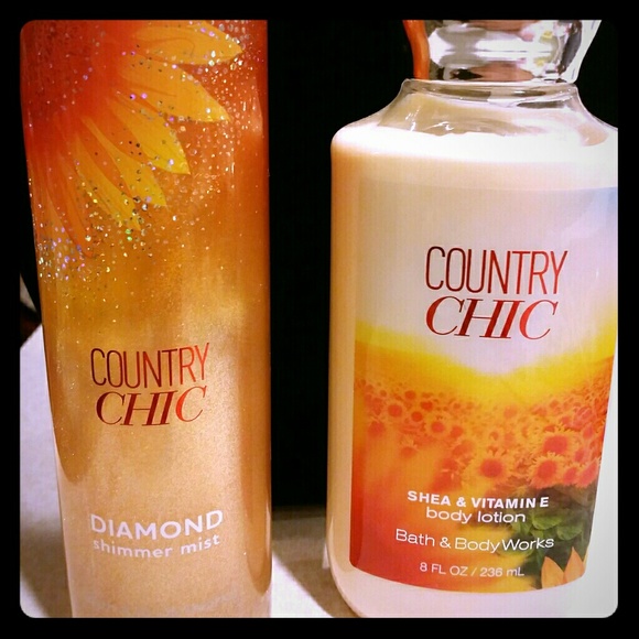 Country Chic shimmer spray /lotion/ limited