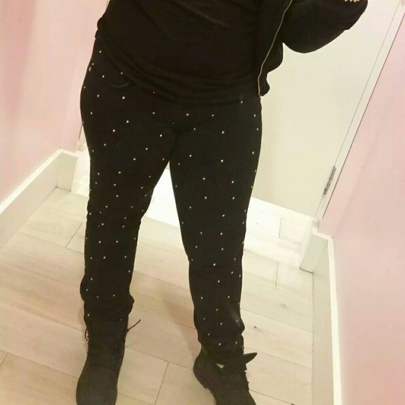 Robin's Jeans - Picture 4 of 4