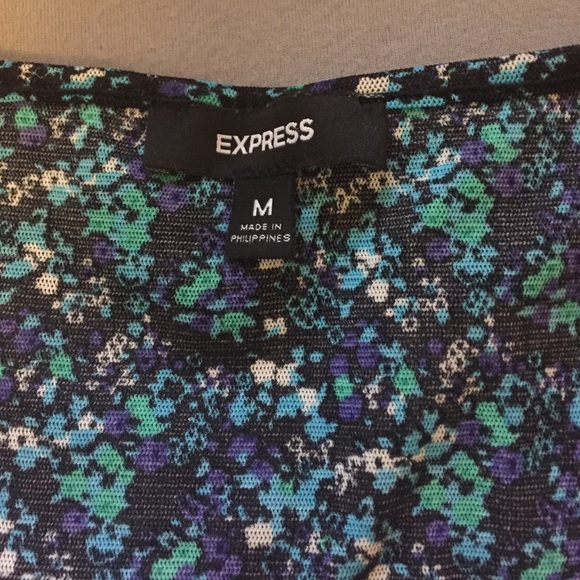 EXPRESS RUFFLE TANK - Picture 3 of 3