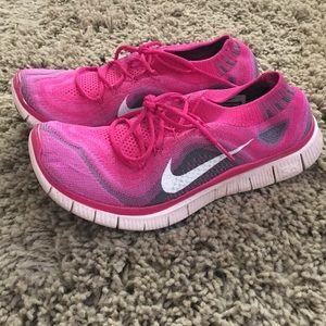 Size 9 5.0 fly knits