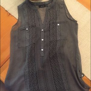 Sleeveless blouse