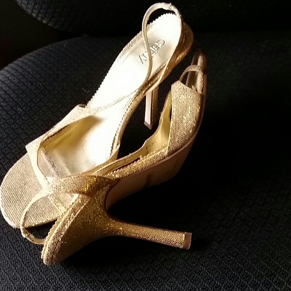 Shoes - Picture 3 of 3