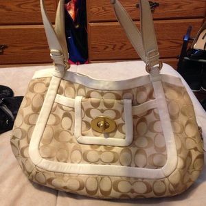 Vintage White Coach Bag👜