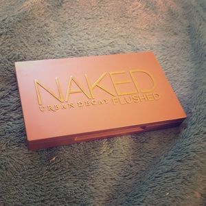 Authentic Urban Decay Naked Flushed in Strip