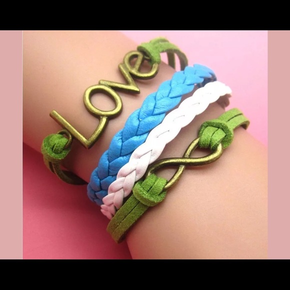 Jewelry - Green love bracelet
