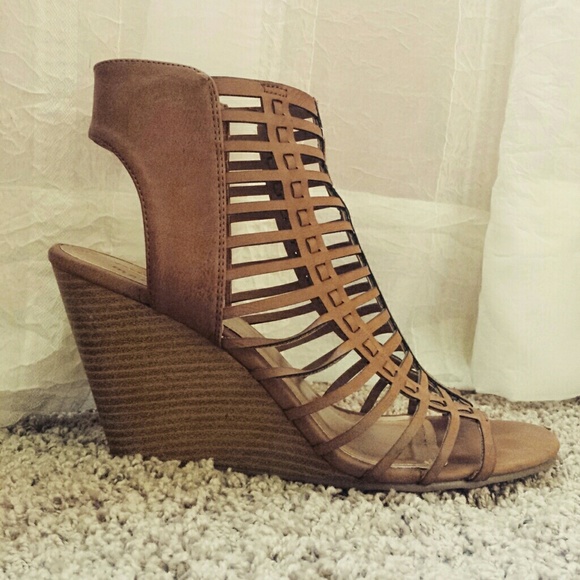 Madden Girl Gladiator Wedges sz. 9.5