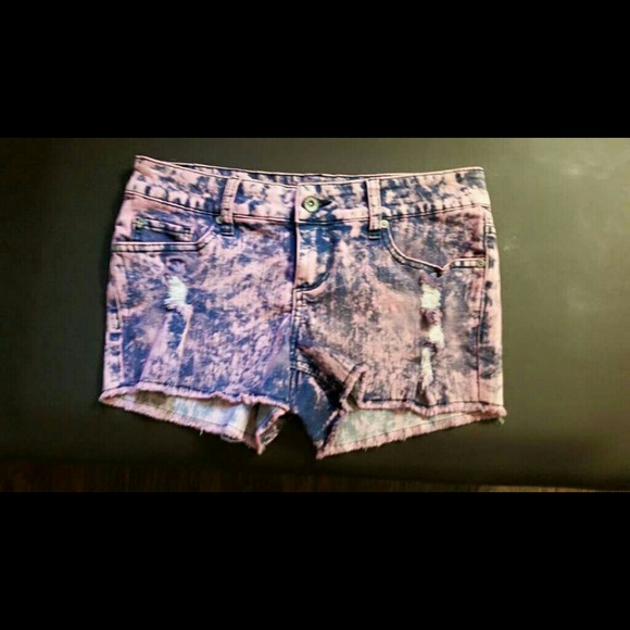 Hot Topic shorts