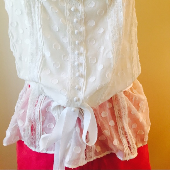 Cute cotton with lace BCBG top!! - Picture 4 of 4