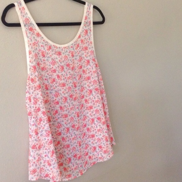 Mudd Tops - Mudd Flowy Flowered Tank