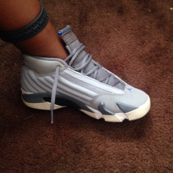 Jordan . Wolf grey 14 - Picture 2 of 4