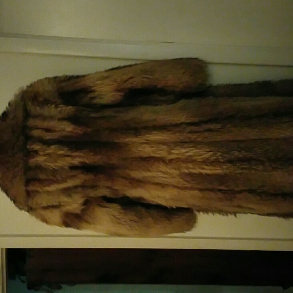 GIFTED-TanukiFull Length Fur Coat - Picture 3 of 3