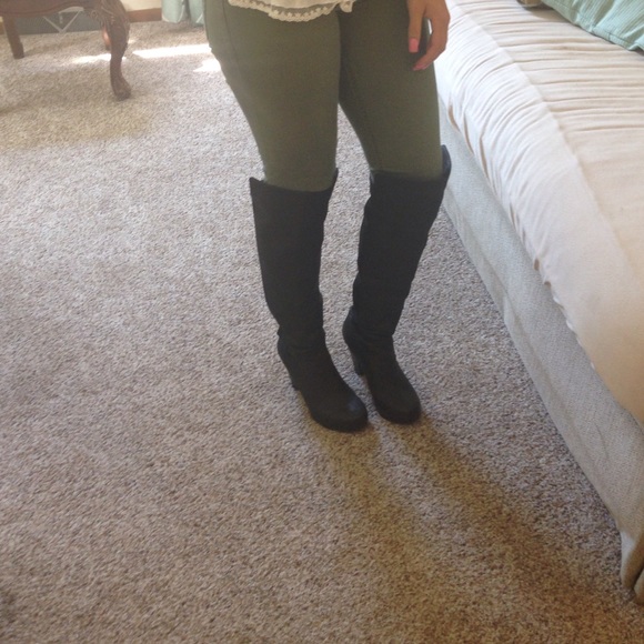 Steve Madden Rannsome boots gently worn - Picture 2 of 4