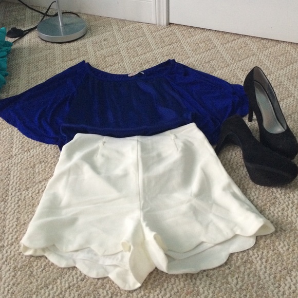 High waisted scallop shorts