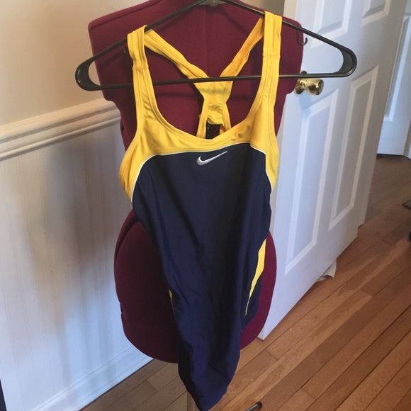 Swim suit