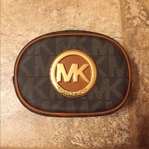 Michael Kors pouch