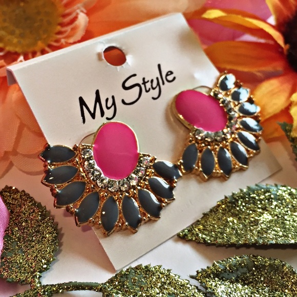 Boutique Jewelry - ❗️🚫SOLD❗️Vacation Captivate Earrings