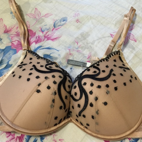 Nude bra