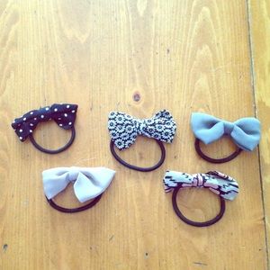 Rare Assorted Brandy Melville Bow Hairties